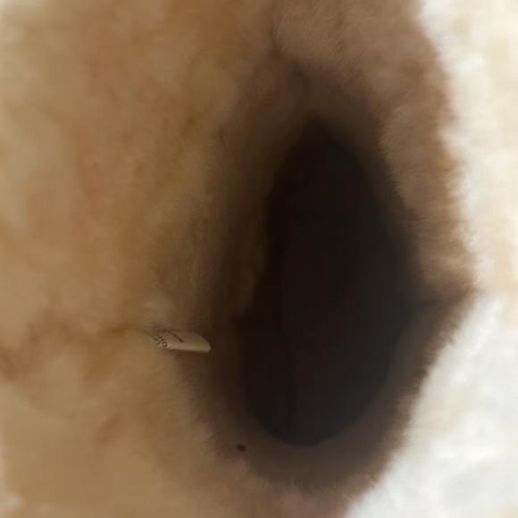 Minnetonka brown fur boots size 8 - Picture 4 of 5